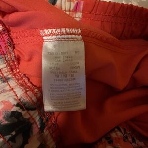 Vince Camuto Coral jogger scrubs